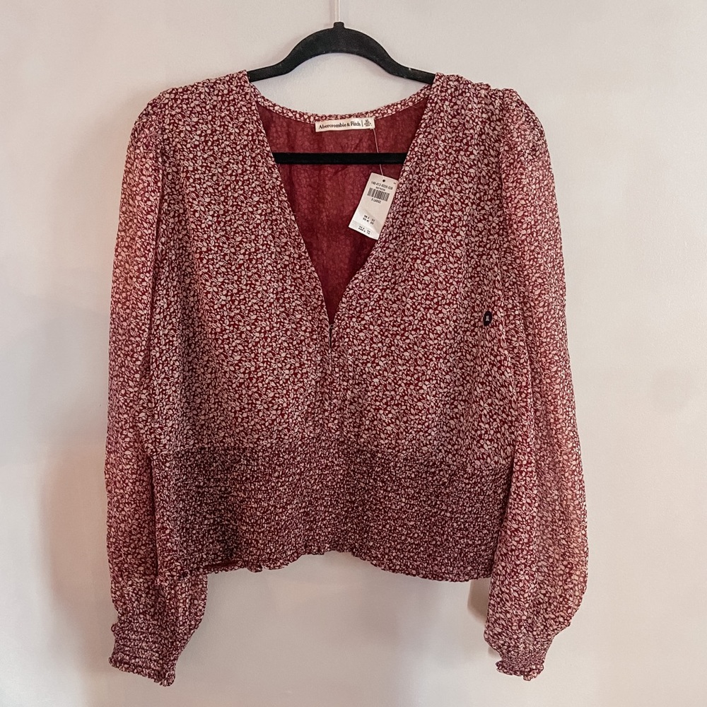 Abercrombie and Fitch Cropped Floral Puff Sleeve Top